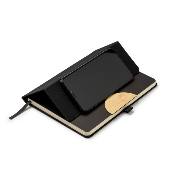 Блокнот DARIT A5 из переработанной бумаги с подставкой для телефона / Скетчбук 80 листов